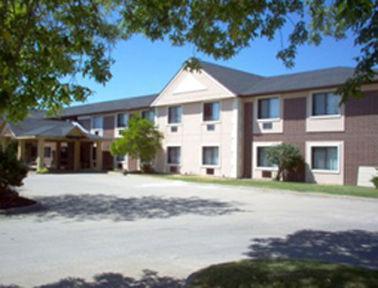 Super 8 By Wyndham Clive Ia Motel Eksteriør bilde