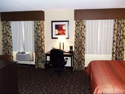 Super 8 By Wyndham Clive Ia Motel Eksteriør bilde